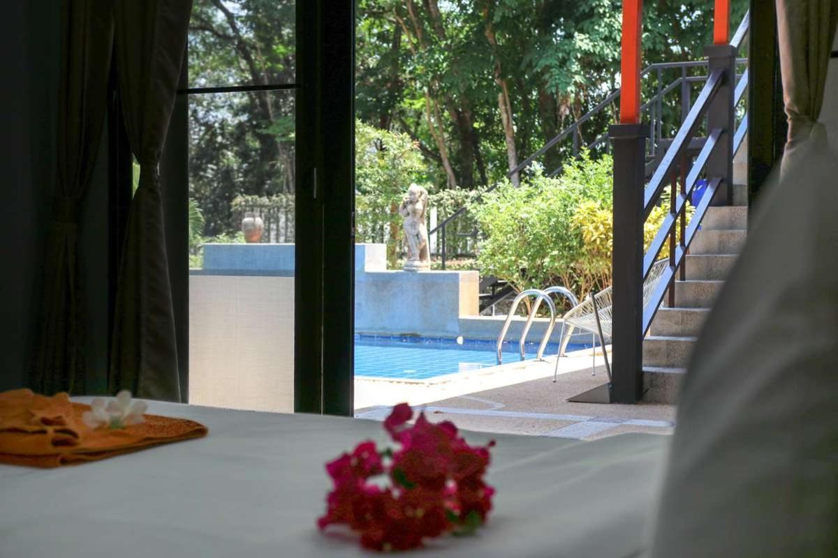 Tiger Hillside Hotell Phuket Exteriör bild