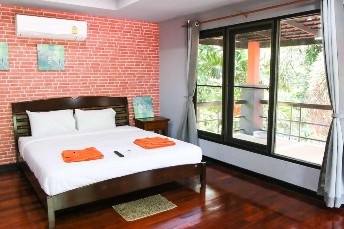 Tiger Hillside Hotell Phuket Exteriör bild